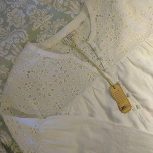 NWT Fat Free Delicate Embroidery Responsible Cotton Cream Long Sleeve Top